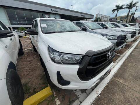 TOYOTA HILUX 2.8 D-4D TURBO DIESEL CD POWER PACK 4X4 MANUAL